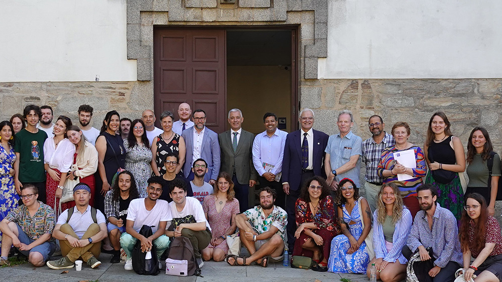 Un ata pronto para o alumnado da XXXIV “escola de especialistas e amantes do galego”