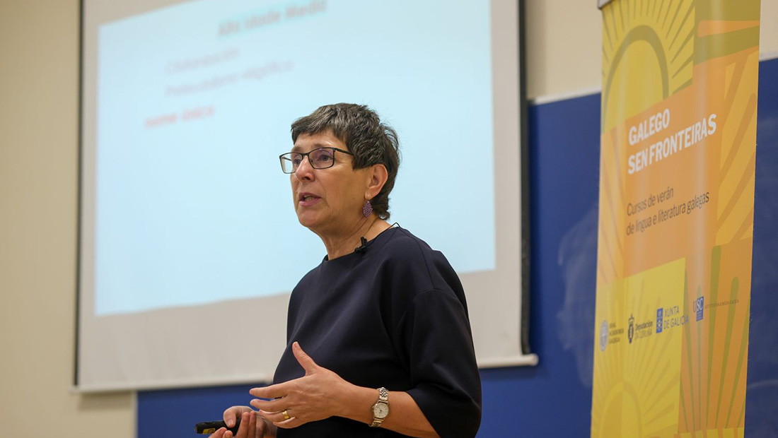 Ana Boullón achega a historia dos nosos nomes e apelidos a estudantes de galego de todo o mundo